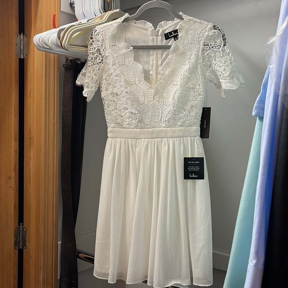 Lulus white dress. NWT